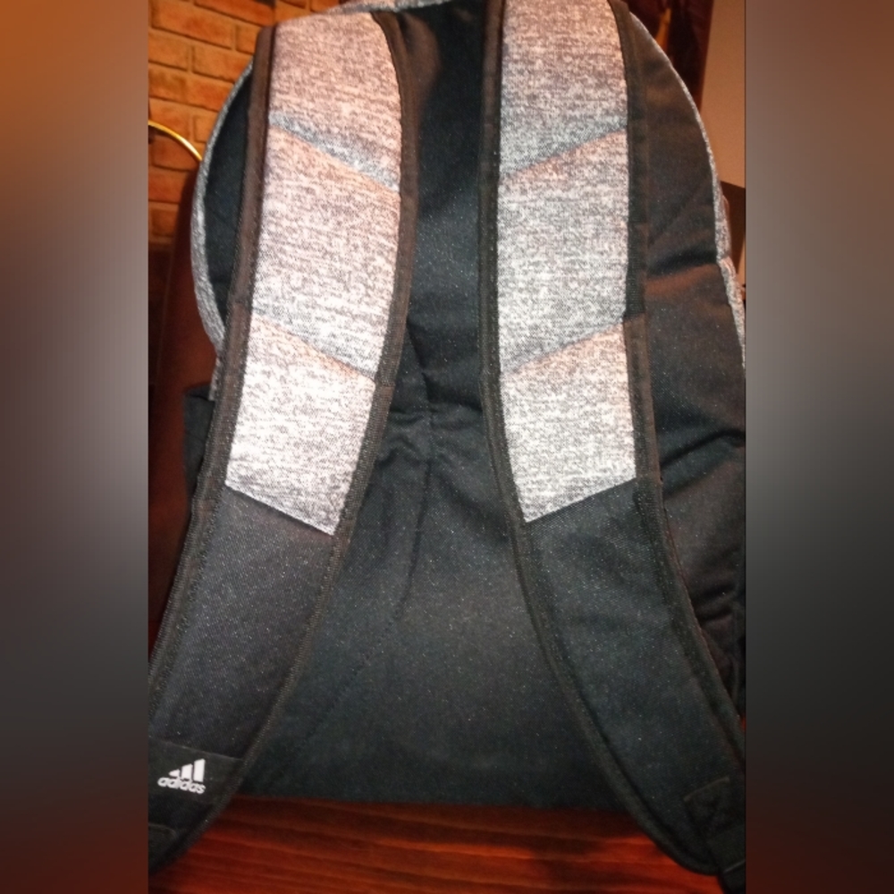 Gray Adidas Bag With Unique Pattern - image 2